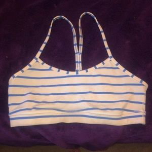 Lulu sports bra size 6